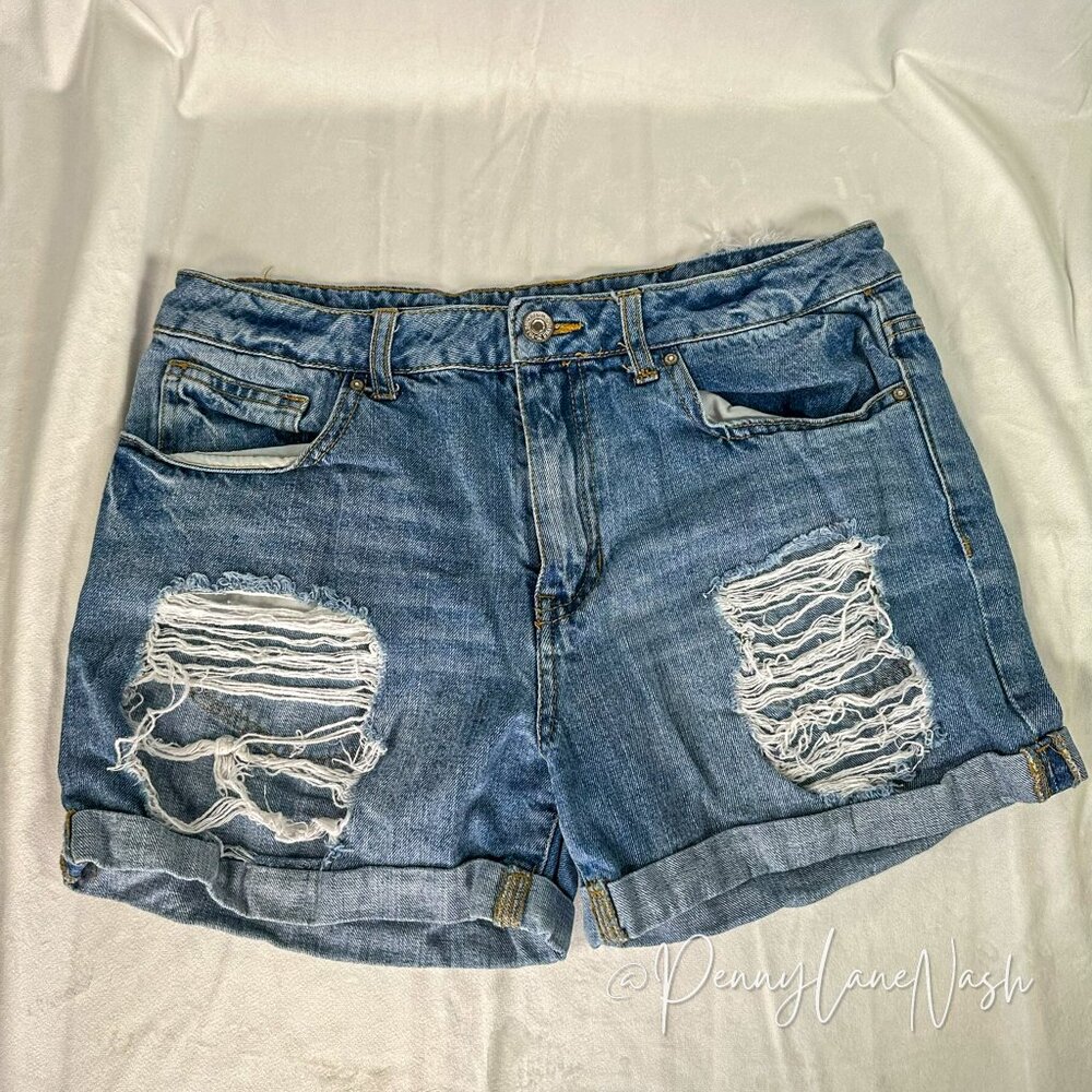 Forever 21 Distressed Cuffed Denim Jean Shorts - Picture 1 of 7
